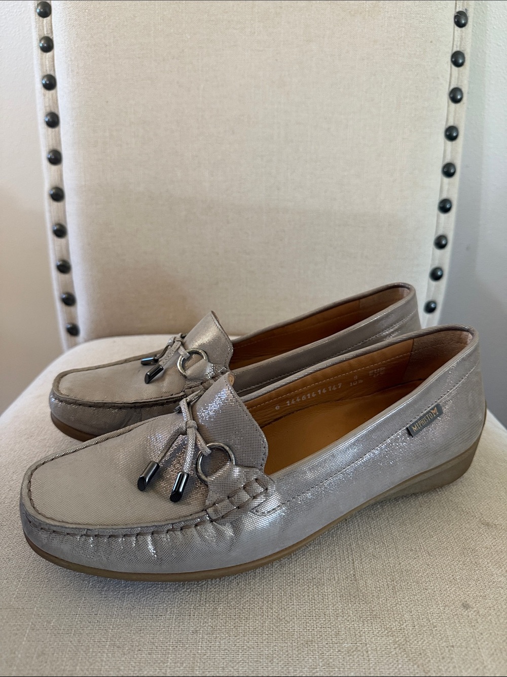 Mephisto Women's Cool Air Metallic Tassel Loafers Gray Taupe Size 10.5